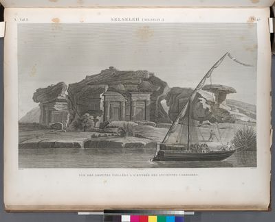 Selseleh (Silsilis). Vue des grottes tailées à l'entrée des anciennes carrieres.